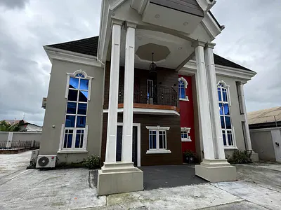 5 Bedroom Duplex WT. Swimming Pool, Penthouse, 2 Room BQ & Gatehouse