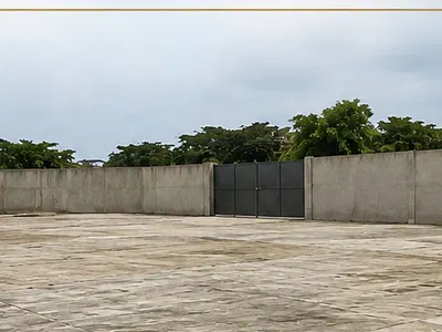 2913SQM Land Fence and Gated