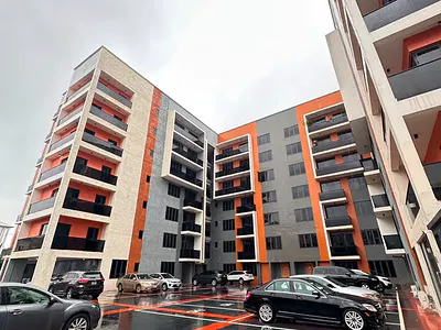 2 Bedroom Flat + S-Pool