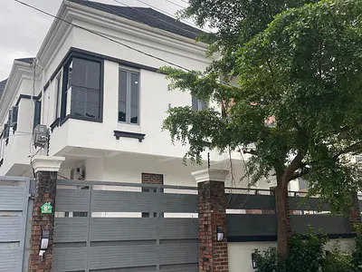 Standard and Spacious 5 Bedroom Fully Detached Duplex with BQ