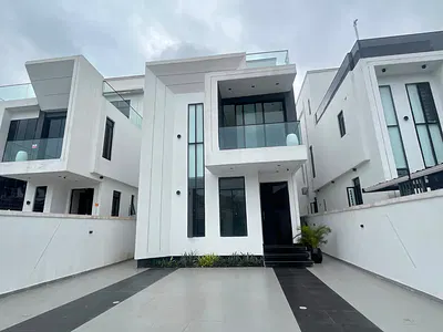 6 Bedroom House