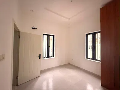 Ervice and Medium Size and Compact Executive 3 Bedroom Apartment