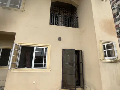 Selfcompound 3 Bed Duplex