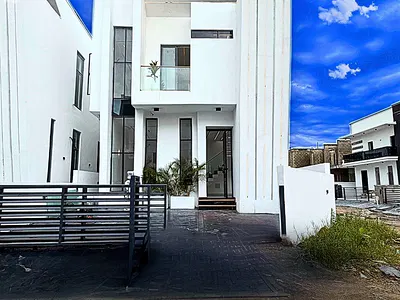 4 Bedroom Detached Duplex