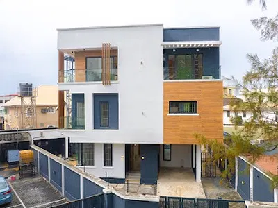 5 Bedroom House