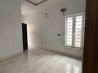 Luxury 3 Bed with BQ 24HRS Light