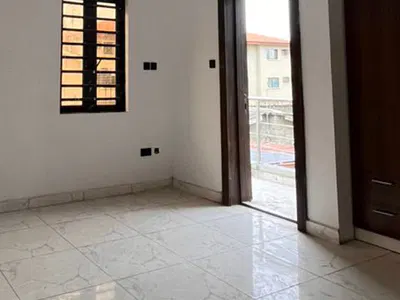 2 Bedrooms Flat