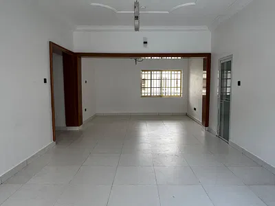 New Renovated 3 Bedroom Apartment