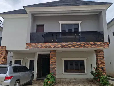 Newly Built Cozy 4 Bedroom Detached Duplex with a BQ