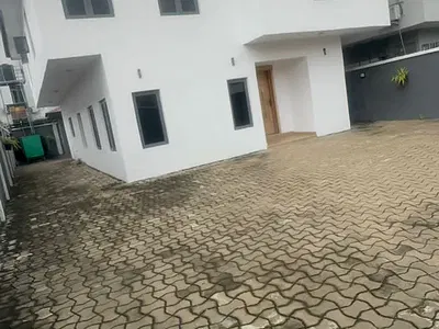 5 Bedrooms Detached Duplex with 2 Rooms BQ.