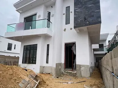 5 Bedroom Detached Duplex