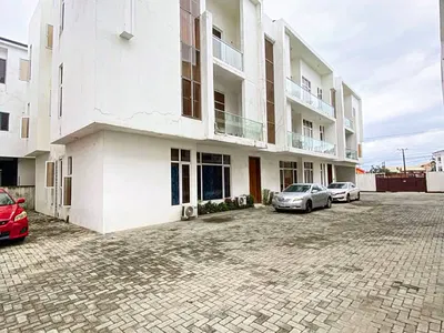 Serviced 2 Bedroom Apartment