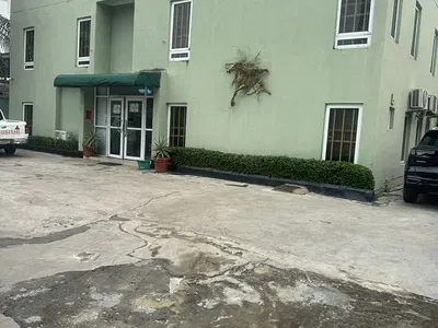 5 Bedroom Detached House on Land Measuring Approximately 1000SQM