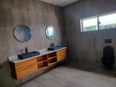Luxury 5 Bedrooms Detached Duplex with BQ