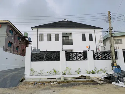 Stunningly Detailed 3 Bedroom Apartment with a BQ