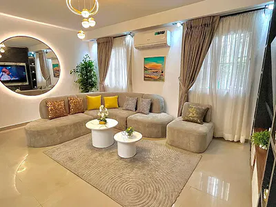 Luxury 3 Bedroom Maisonette