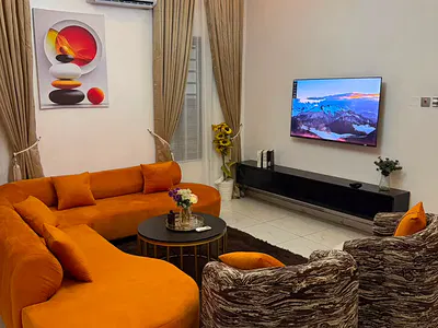 Tastefully Furnished & Standard 1bed