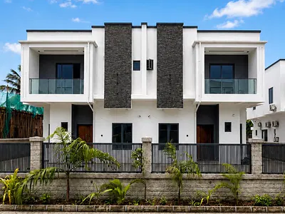4 Bedroom Semi Detached House