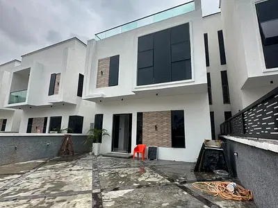 Luxurious 5 Bedroom Semi Detached with BQ in a Secured Estate