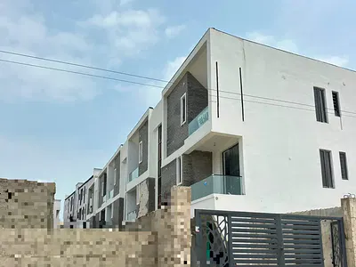 An Amazing Fully Serviced 2 Bedroom Apartment + Swimming Pool