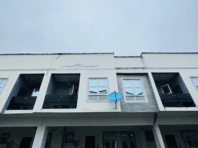 Brand Spacious 3bedroom Terraced Duplex