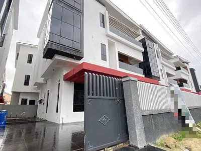 A Breath Taking 5 Bedroom Fully Detached Duplex with BQ, Swimming Pool
