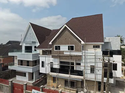 Luxury 5-Bedroom Detached Duplex