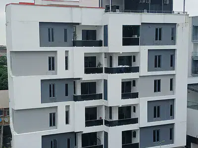Serviced 3 Bedroom En-Suite Flat with 1 Room BQ