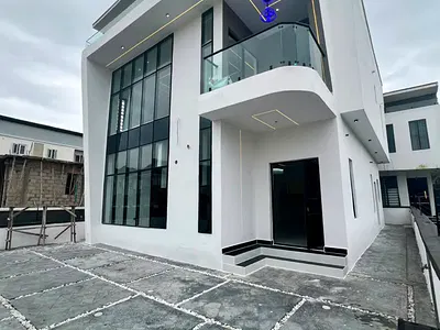 Elegantly Built 4 Bed Fully Detached Spacious Home with BQ.