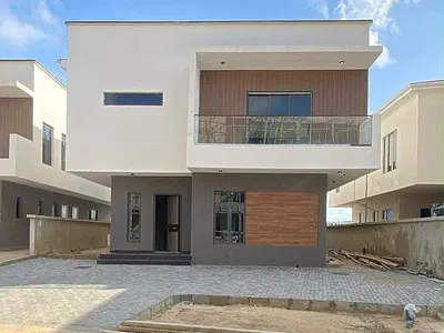 5 Bedroom Fully Detached Duplex with Swimming Pool