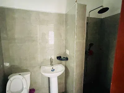 1 Bedromm Flat a Room and Parlor