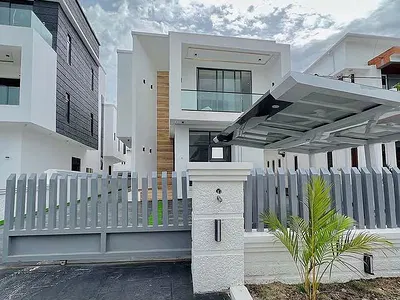 5-Bedroom Fully Detached Duplex with a Swimming Pool, BQ
