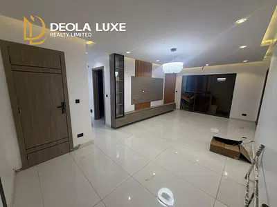 Contemporary 3-Bedroom Luxury Apartment with Elevator, Swimming Pool