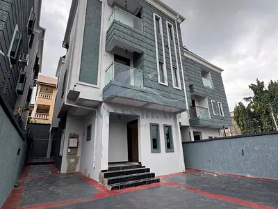 Beautiful 5 Bedroom Fully Detached Duplex with BQ.