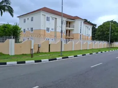 Corporate 6 Unit of 3 Bedroom Flat,