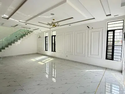 Luxury 5 Bedroom Fully Detached Duplex