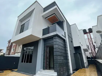 Luxury 5 Bedroom Detached Duplex with Boys Quarter