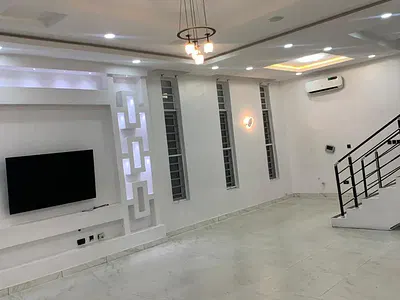 5 Bedroom Duplex + a Room BQ All Bedroom En-Suite