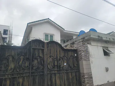 Newly Renovated 1 Bedrooom Flat