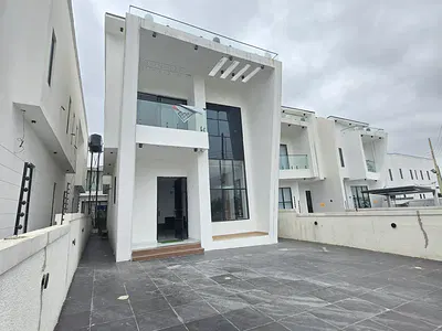 5 Bedroom Fully Detached Duplex with Swimming Pool/Bq