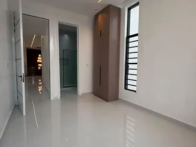 Newly Built 5 Bedroom Fully Detached Duplex