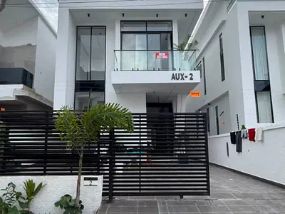 Newly Built 5 Bedroom Fully Detached Duplex