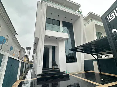 Luxurious 5 Bedroom Fully Detached with BQ and Pool