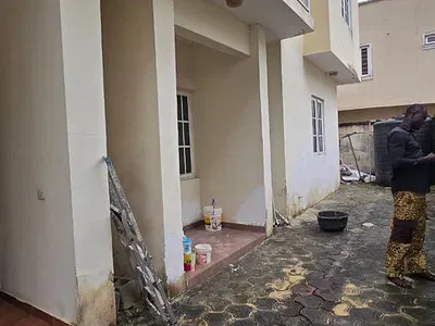 A Well-Maintained 2-Bedroom Serviced Apartment for Rent