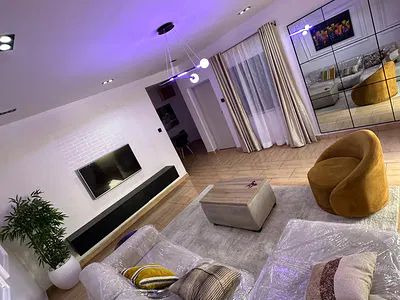 Luxury Furnished 2 Bedroom Apartment in a Beautiful Location