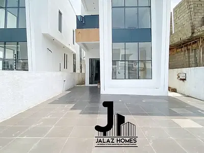 Contemporary 5 Bedroom Fully Detached Duplex