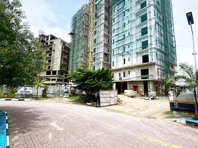 Contemporary 2 Bedroom Apartment with a BQ, Elevator, & Pool