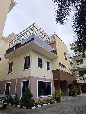 5 Bedroom En-Suite Detached House