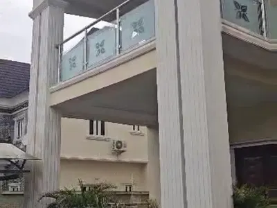 4 Bedroom Detached Duplex with 2 Bedroom