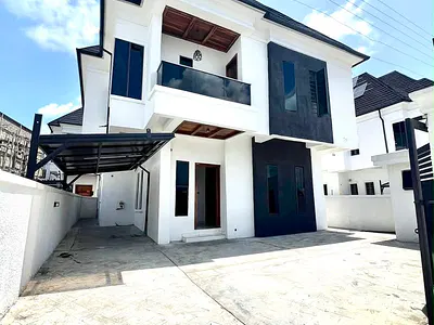 5 Bedroom Fully Detached